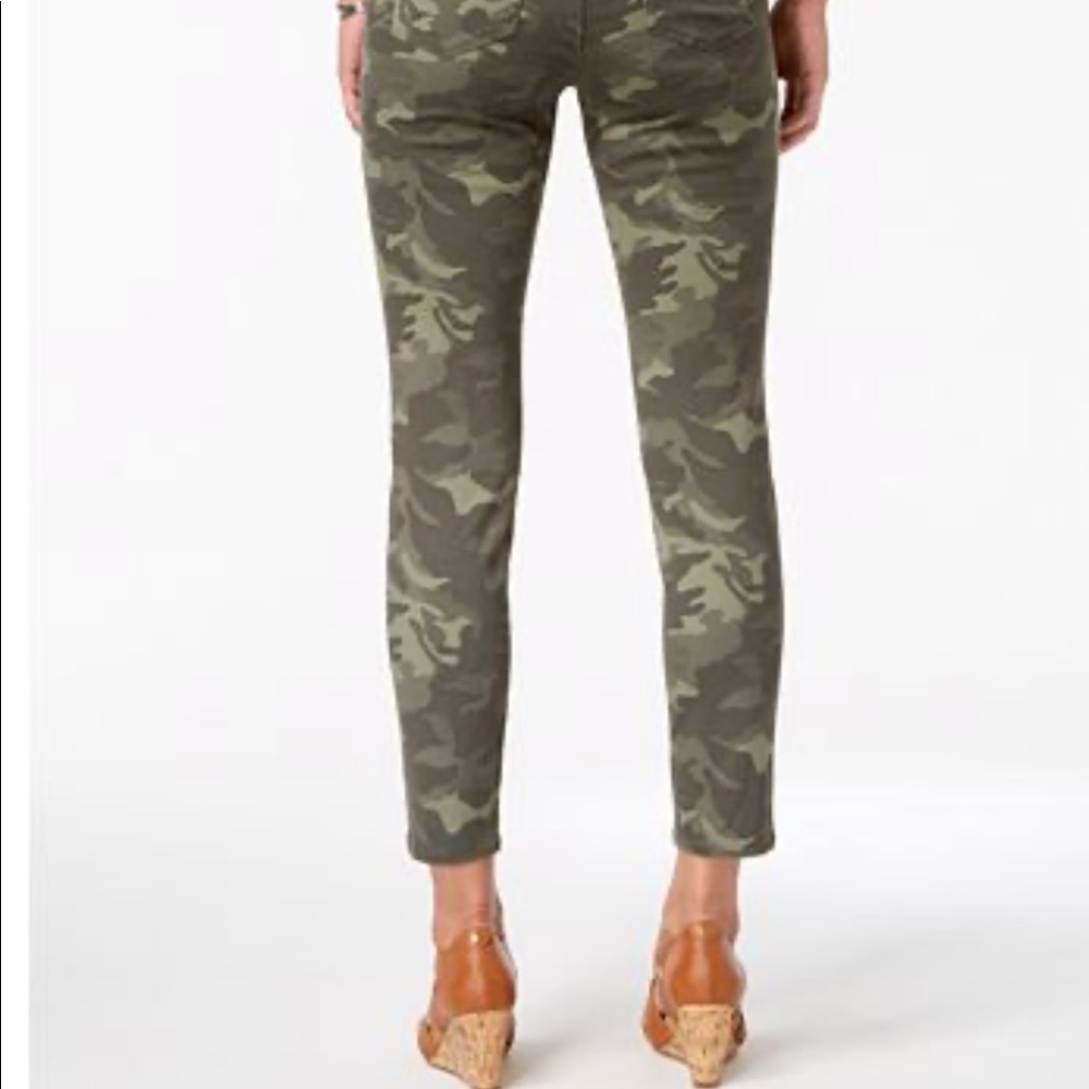 2 for $20 BBJ Los Angeles Camp Ripped Skinny Jeans - Picture 2 of 7